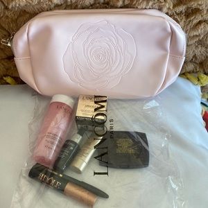 Lancome 7 pcs sample sizes NEW 
skin care/makeup 💋 plus pink cosmetic case